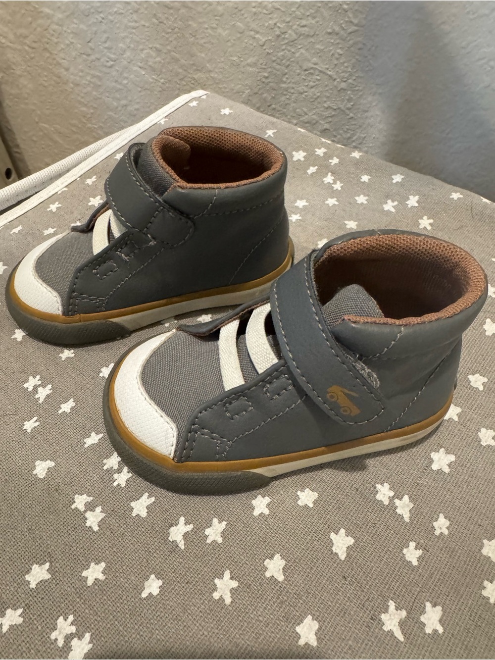 See Kai Run Gray and Brown High-Top Walker Sneakers